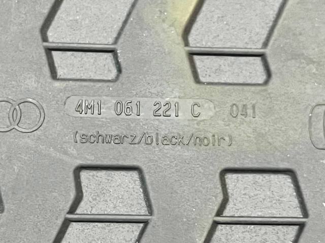 4M1061512041 Коврик задний, комплект из 2 шт. купить Житомир