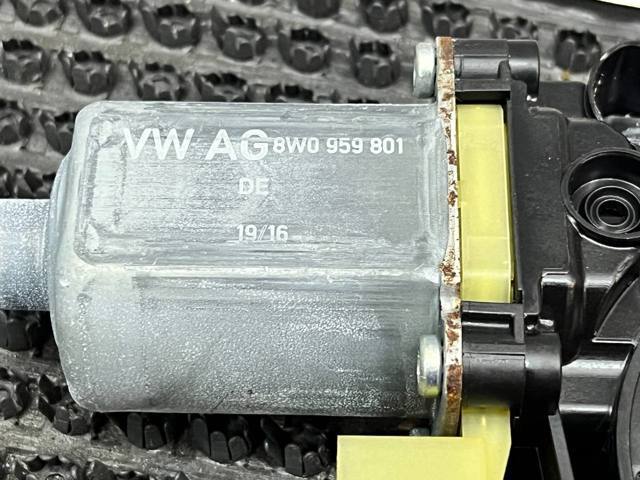 VAG 8W0959801 Мотор стеклоподъемника двери передней левой в наличии Сумы