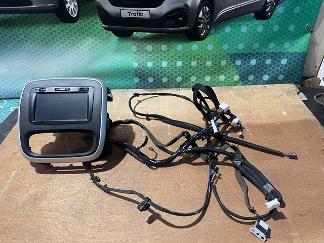 Радиоприемник 281150198R RENAULT