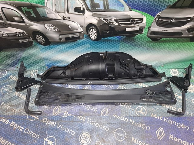Панель лобового стекла верхняя 668118248R RENAULT