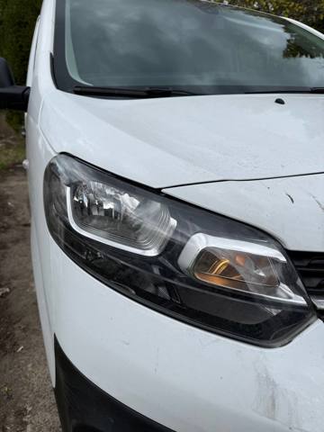 Основная фара - вставка 9808567680 OPEL