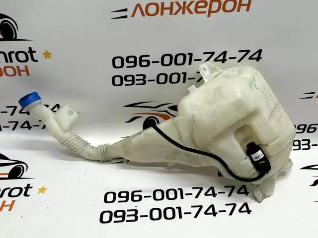 Бачок стеклоомывателя Тесла Модел C