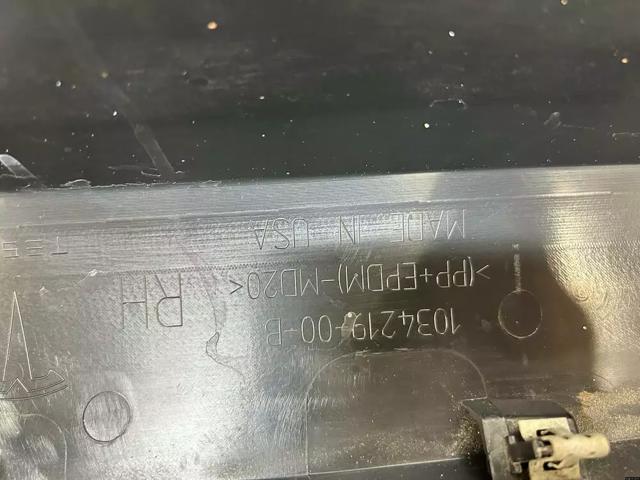 TESLA 103421900B Накладка (молдинг) порога наружная правая в наличии Хмельницкий