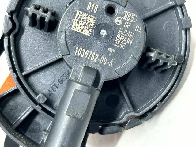 Датчик AIRBAG передний 103676200A TESLA