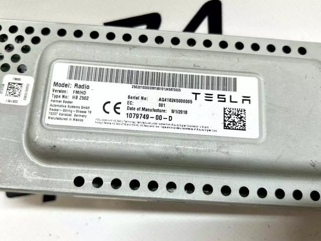 Радиоприемник 107974900D TESLA