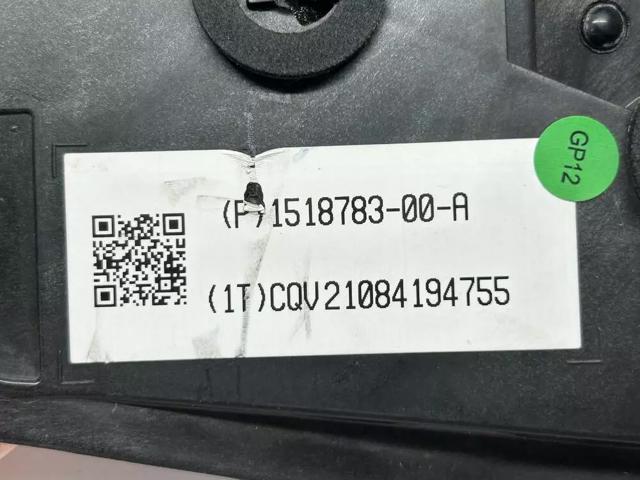 Накладка крыла заднего правого 151878300A TESLA