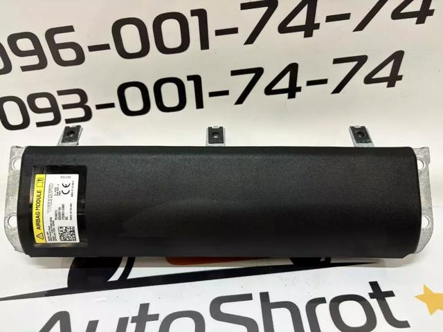 Подушка безопасности защиты коленей 31663752 VOLVO