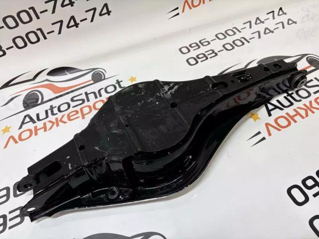 32315279 VOLVO Рычаг задней подвески нижний правый купить в Чернигов