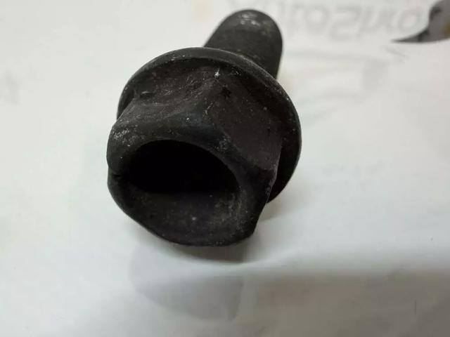 Болт колеса 36136890324 BMW