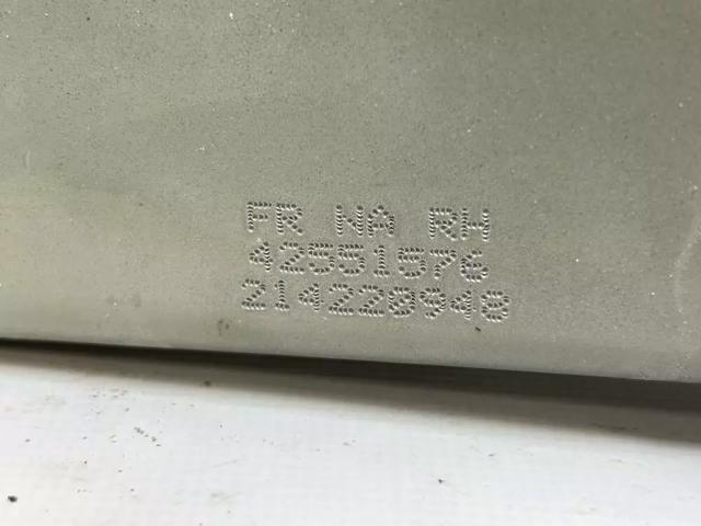Кронштейн усилителя переднего бампера 42551576 GM