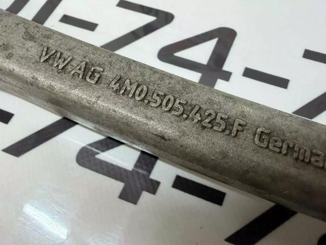 Рычаг задней подвески нижний, левый 4M0505425F VAG