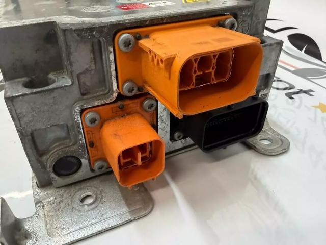 5QE915684J Модуль управления (ЭБУ) заряда основной батареи купить Каменское