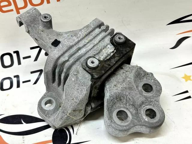 Подушка (опора) двигателя, левая 68418876AB CHRYSLER
