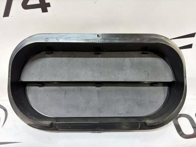 Люк заднего крыла 6R0819465C VAG