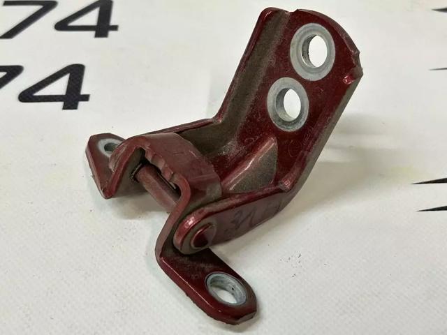Петля двери задней левой 82421AG000 NISSAN