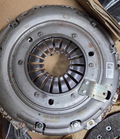 VAG 03N141015 Комплект сцепления в наличии Кривой Рог
