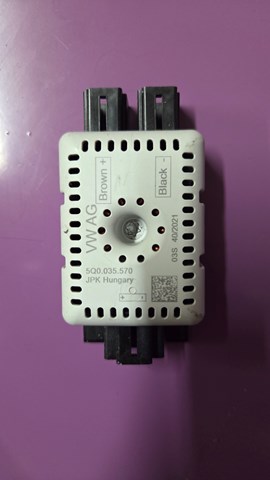 Усилитель сигнала антенны 5Q0035570 VAG