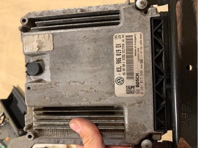 Электронный блок управления двигателем 03L906019EK VAG