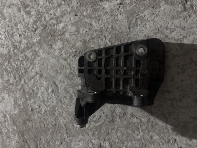 VAG 059903143AJ Кронштейн генератора в наличии Тернополь