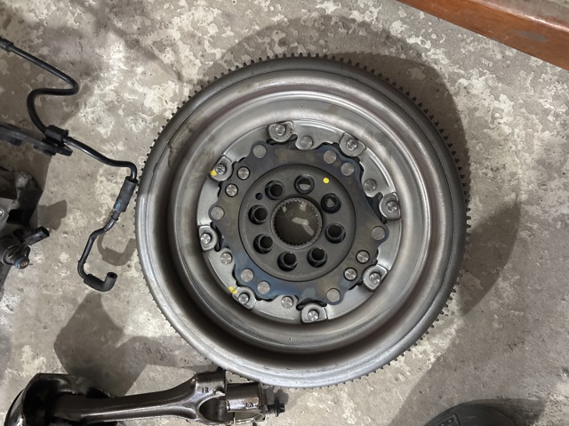 Маховик 06K105266A VAG