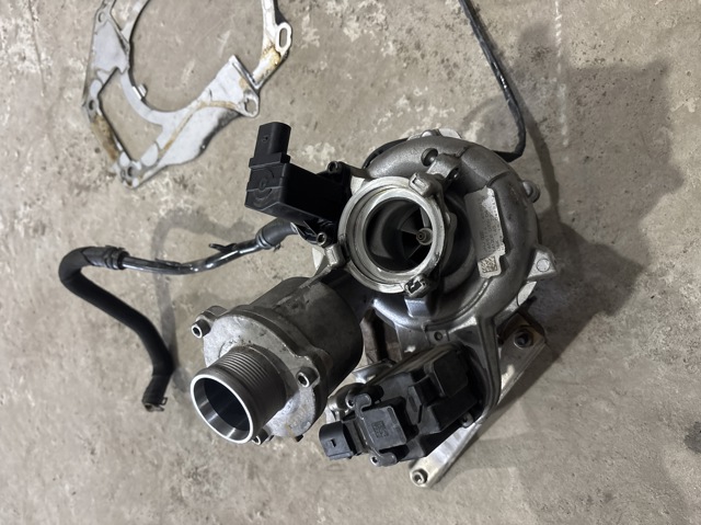 Турбонагнетатель 06K145722H VAG
