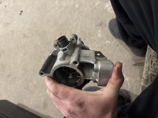 VAG 06L145100F Вакуумный насос в наличии Кривой Рог