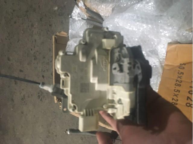 Замок двери задней левой 4G0839015 VAG