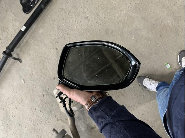 4G8858532AMGRU Корпус зеркала заднего вида правого (внутрення часть) купить Киев