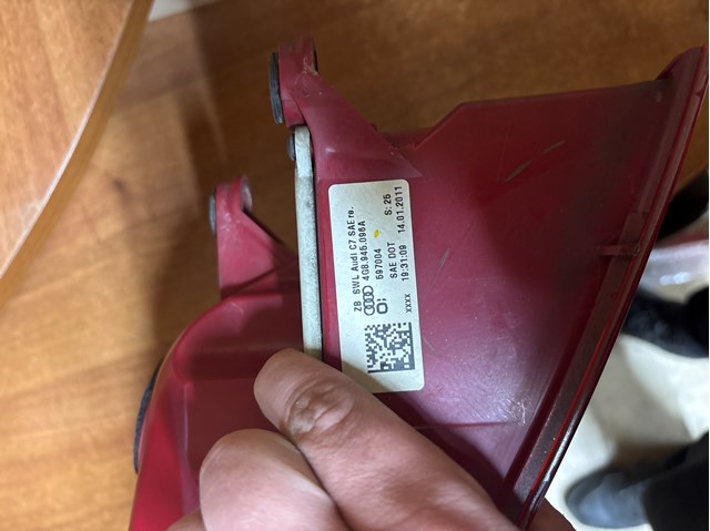 4G8945096A VAG Фонарь задний правый внешний купить в Чернигов