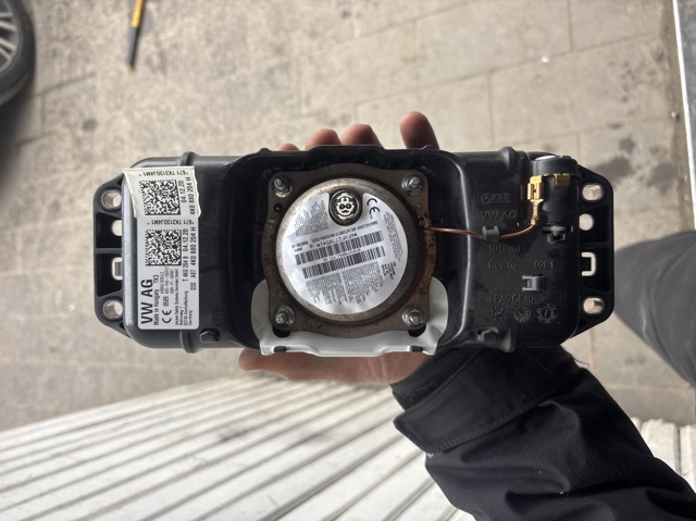 4K0880204H VAG Подушка безопасности пассажира купить в Запорожье