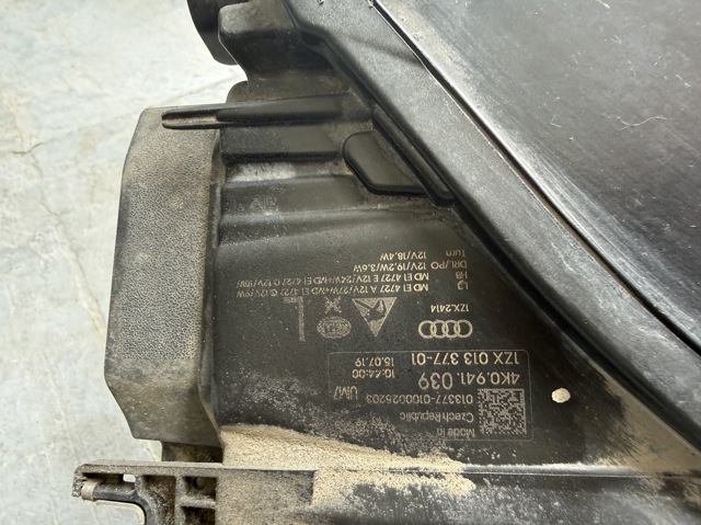 VAG 4K0941039E Левая фара в наличии Львов