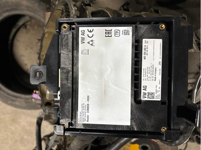 VAG 4KE035282A в наличии Киев