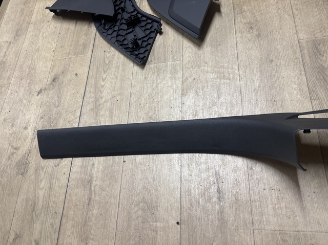 4M0853369D4PK VAG Накладка дверного порога внутренняя левая купить в Львов