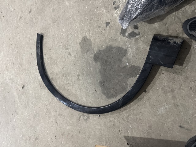 4M0853718AGRU VAG Расширитель (накладка) арки переднего крыла правый купить в Киев