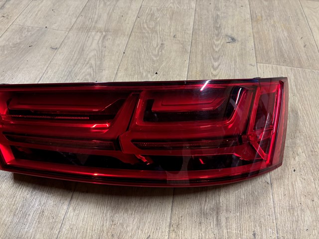 Задний правый стоп 4M0945094E VAG