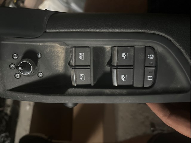 VAG 4M0959851C в наличии Львов