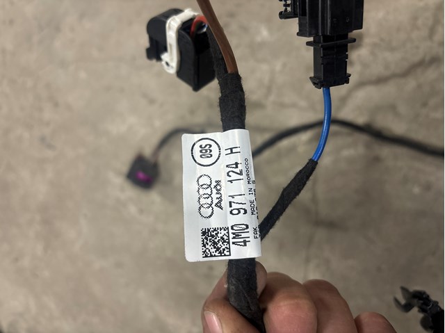 VAG 4M0971124H в наличии Полтава