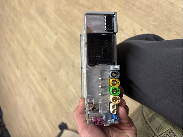 4M1035880C VAG купить в Ровно