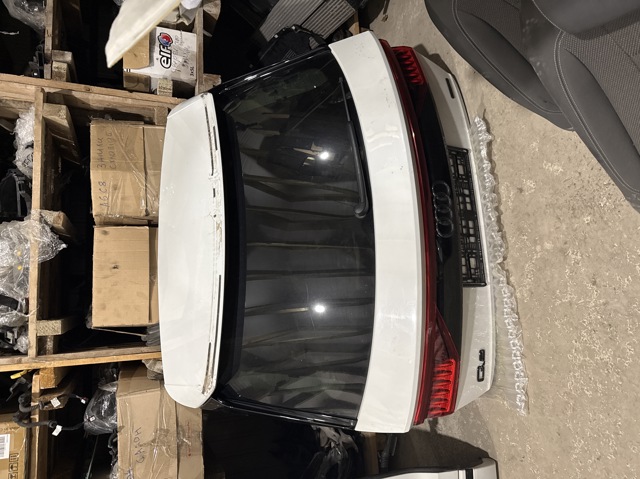 Крышка багажника 4M8827025B VAG