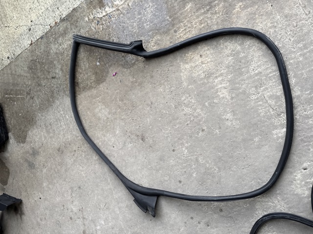 4M8831707E VAG купить в Запорожье