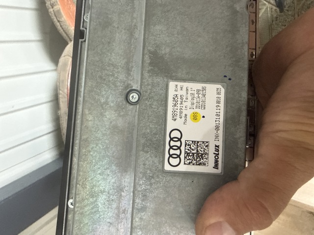 4M8919605A VAG Дисплей многофункциональный купить в Киев
