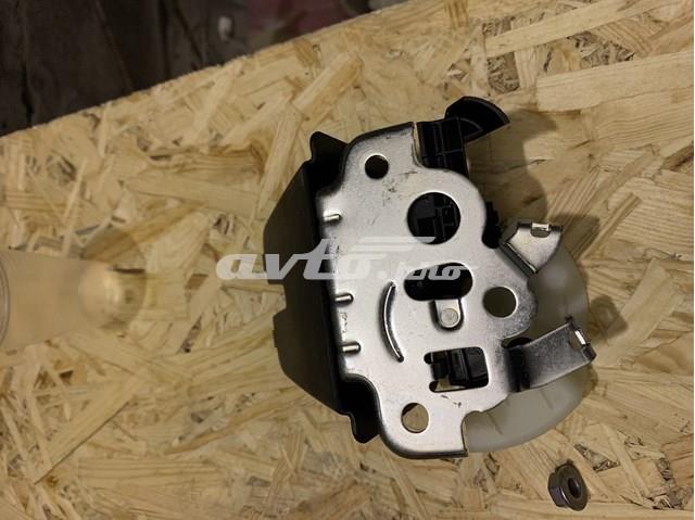 5C6827505C Замок багажника купить Украина