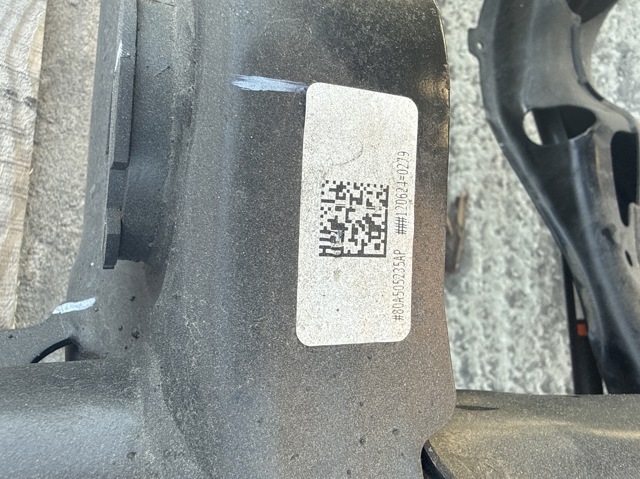 Подрамник задний 80A505235S VAG