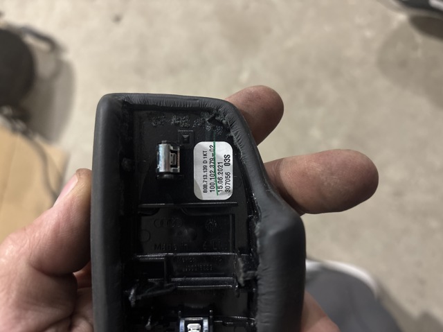 VAG 80B713139C1KT Ручка КПП в наличии Полтава