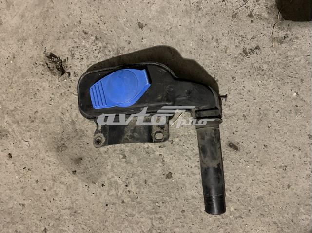 Горловина бачка омывателя 8R0955452 VAG