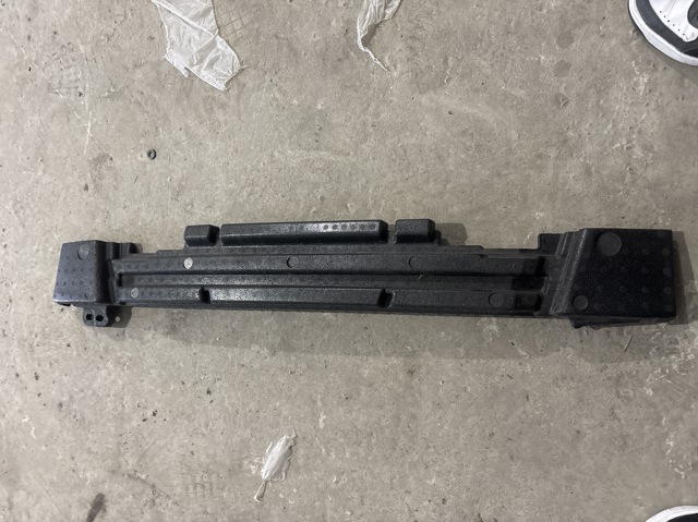 Наполнитель бампера переднего 8T0807550F VAG