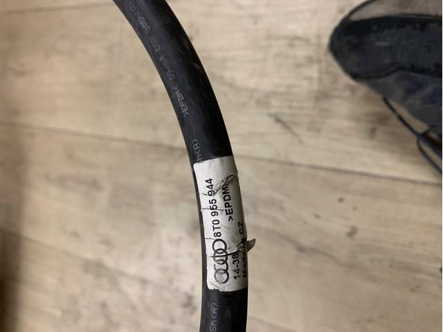 8T0955944 купить Ужгород