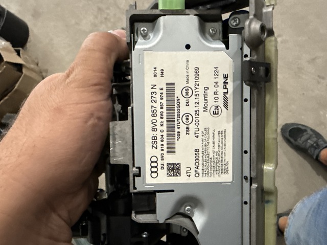 8V0857273N Дисплей многофункциональный купить Запорожье