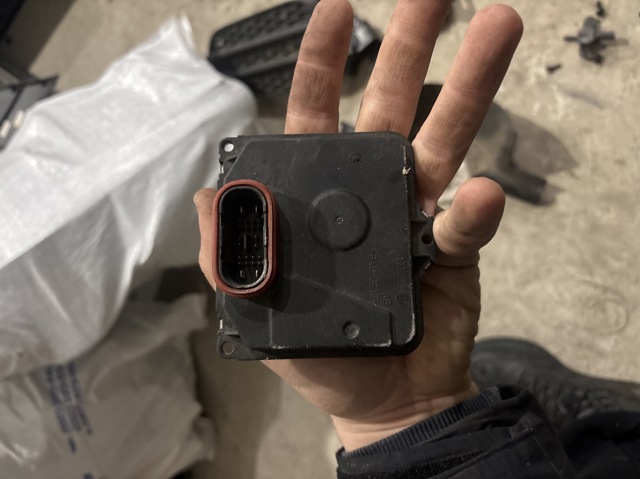 8V0907397AD VAG купить в Тернополь