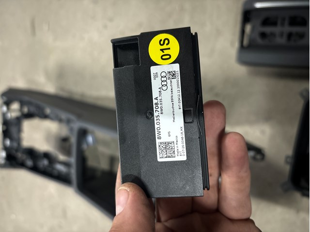 8W0035708A VAG купить в Хмельницкий